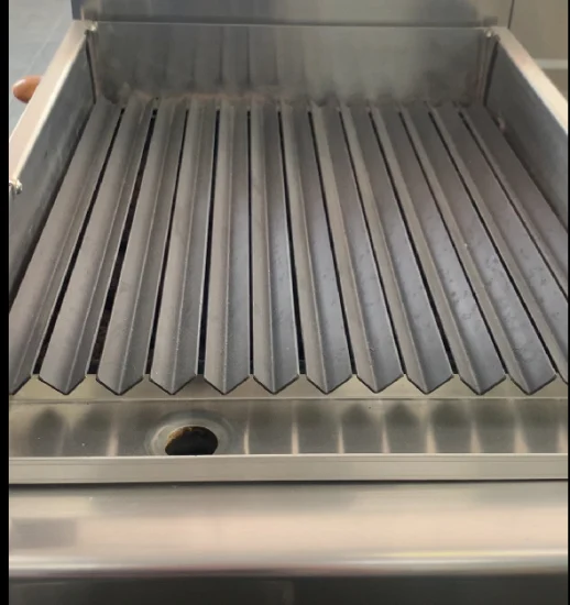 Kitchen Appliance Commercial LPG Charbroiler Stainless Steel Gas Grill